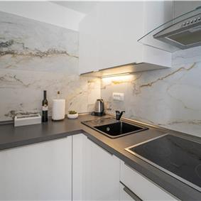 6 Bedroom Beachfront Villa with Heated Pool near Vela Luka on Korcula Island, Sleep 12